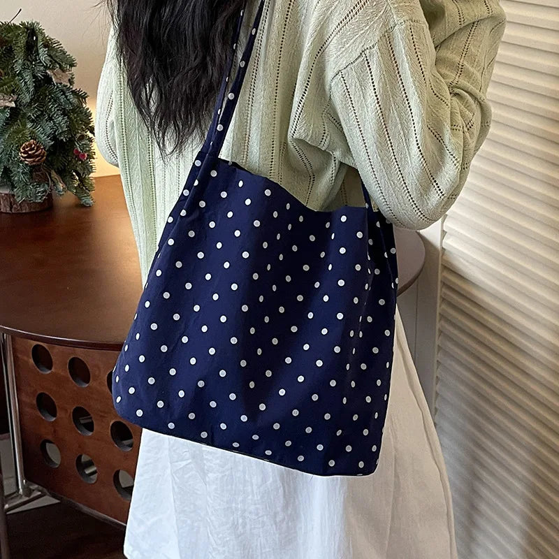 Women Large Capacity Polka Dot Tote Bag Niche Design Versatile Shoulder Bucket Bag Fashion Daily Handbag