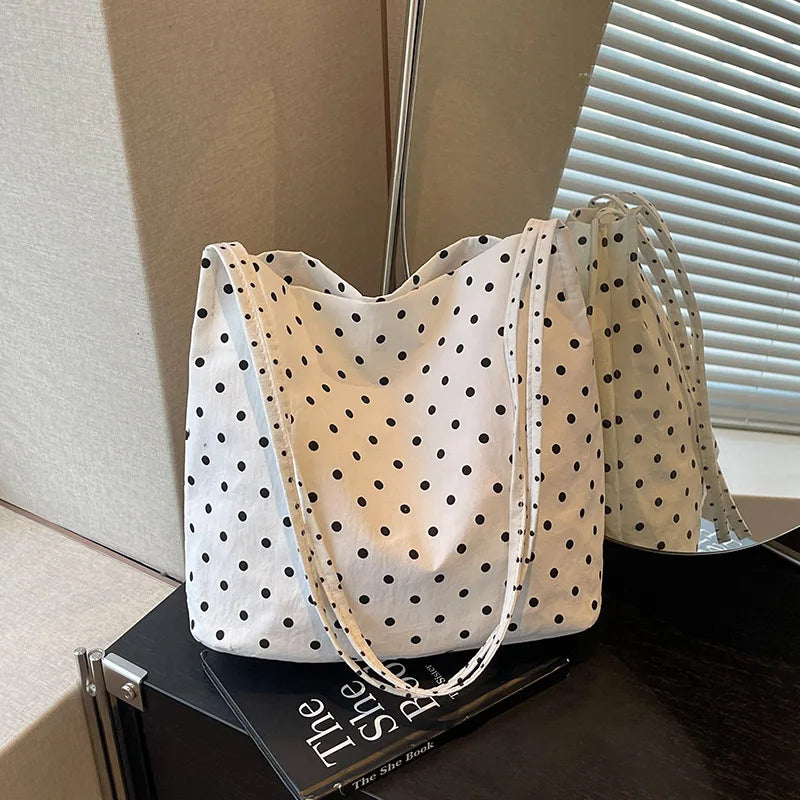 Women Large Capacity Polka Dot Tote Bag Niche Design Versatile Shoulder Bucket Bag Fashion Daily Handbag
