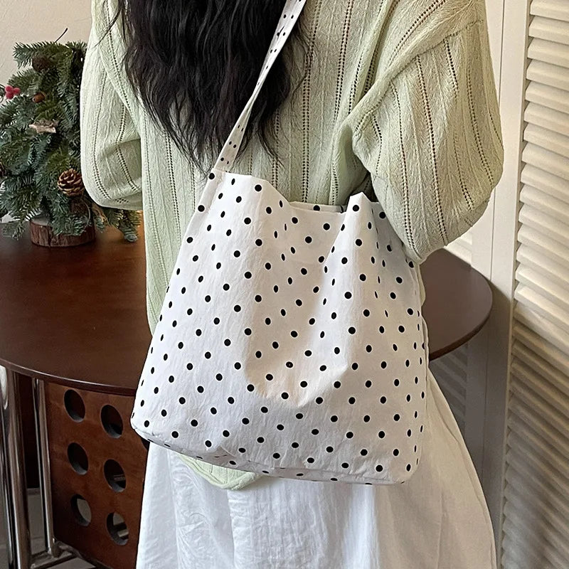 Women Large Capacity Polka Dot Tote Bag Niche Design Versatile Shoulder Bucket Bag Fashion Daily Handbag